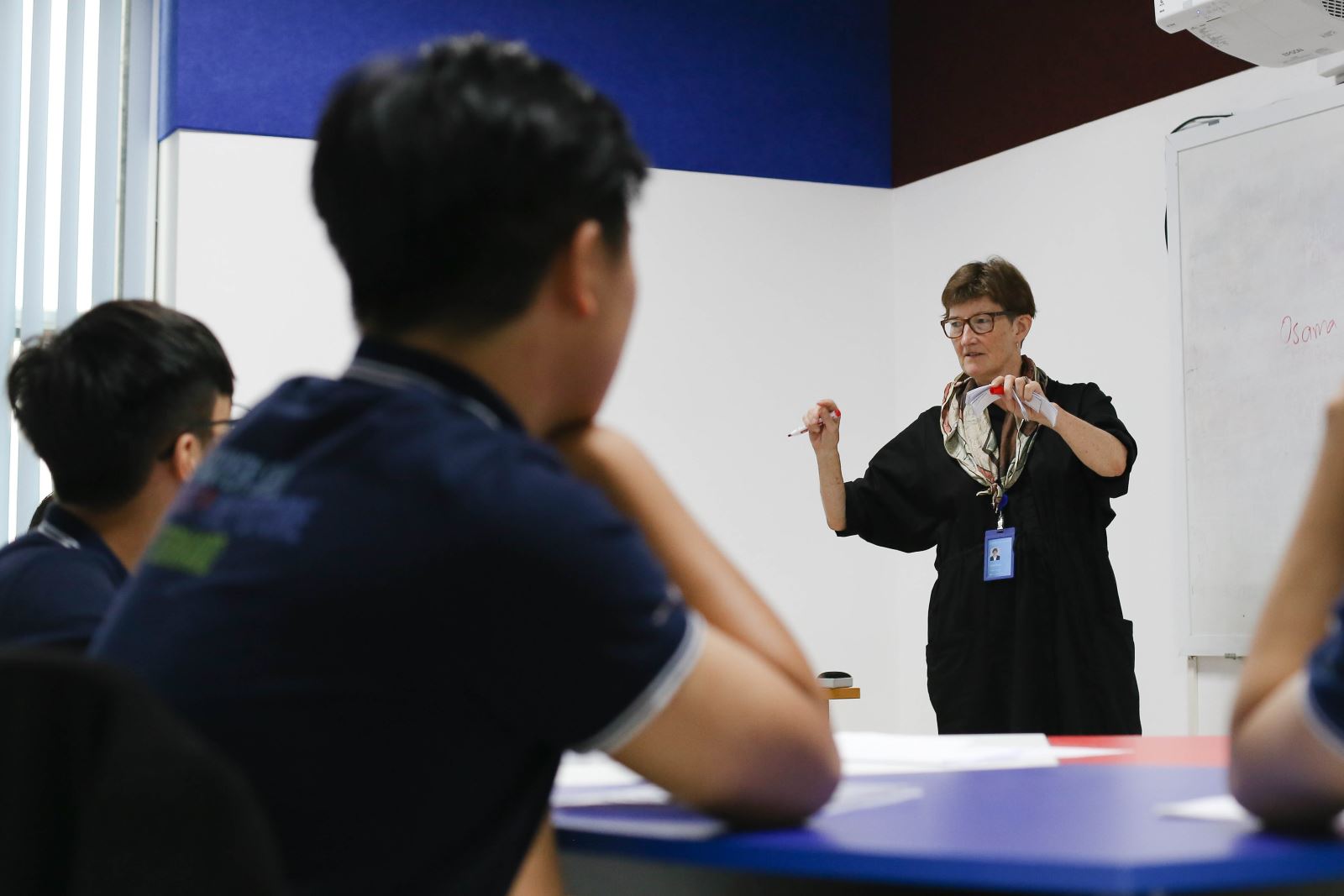 English Language at Nguyen Sieu