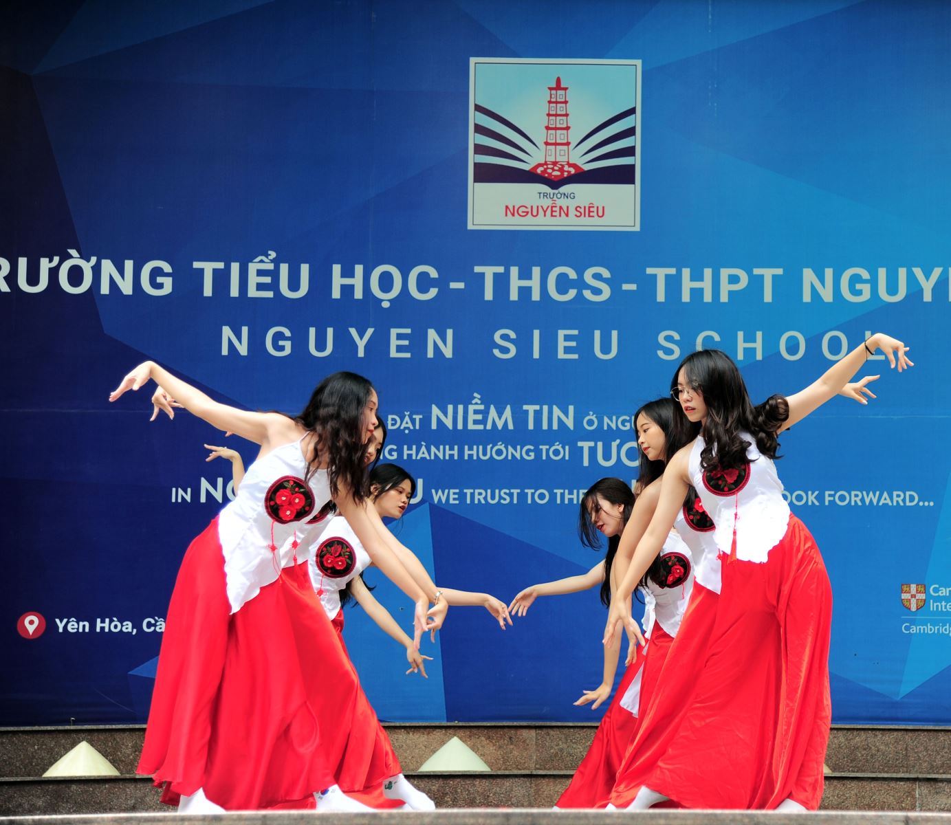 Celebrating Nguyen Sieu school's 28th year and Traffic safety awareness month